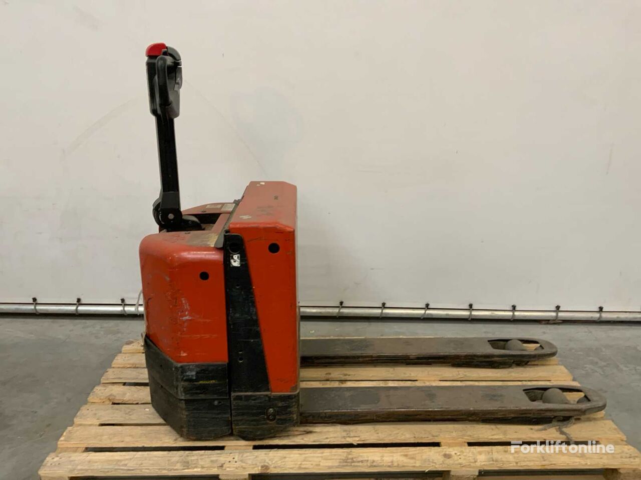 BT W18 electric pallet truck