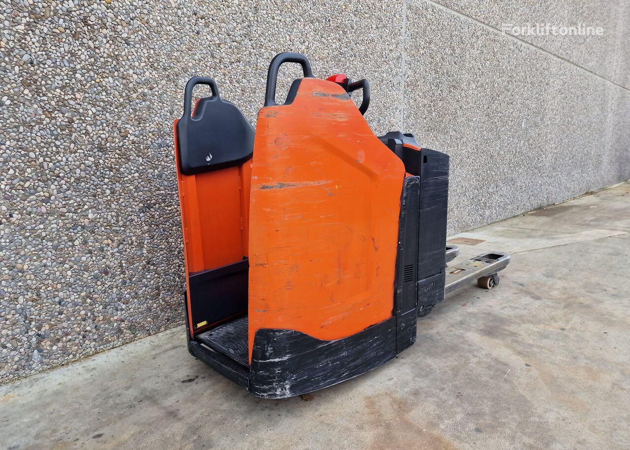 Toyota LPE200 electric pallet truck